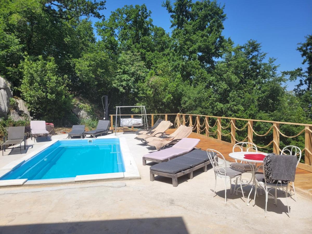 Apartments Chiara Mit Meerblick Und Pool Und Jacuzzi 로브란 외부 사진