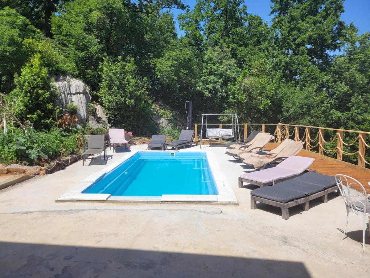 Apartments Chiara Mit Meerblick Und Pool Und Jacuzzi 로브란 외부 사진