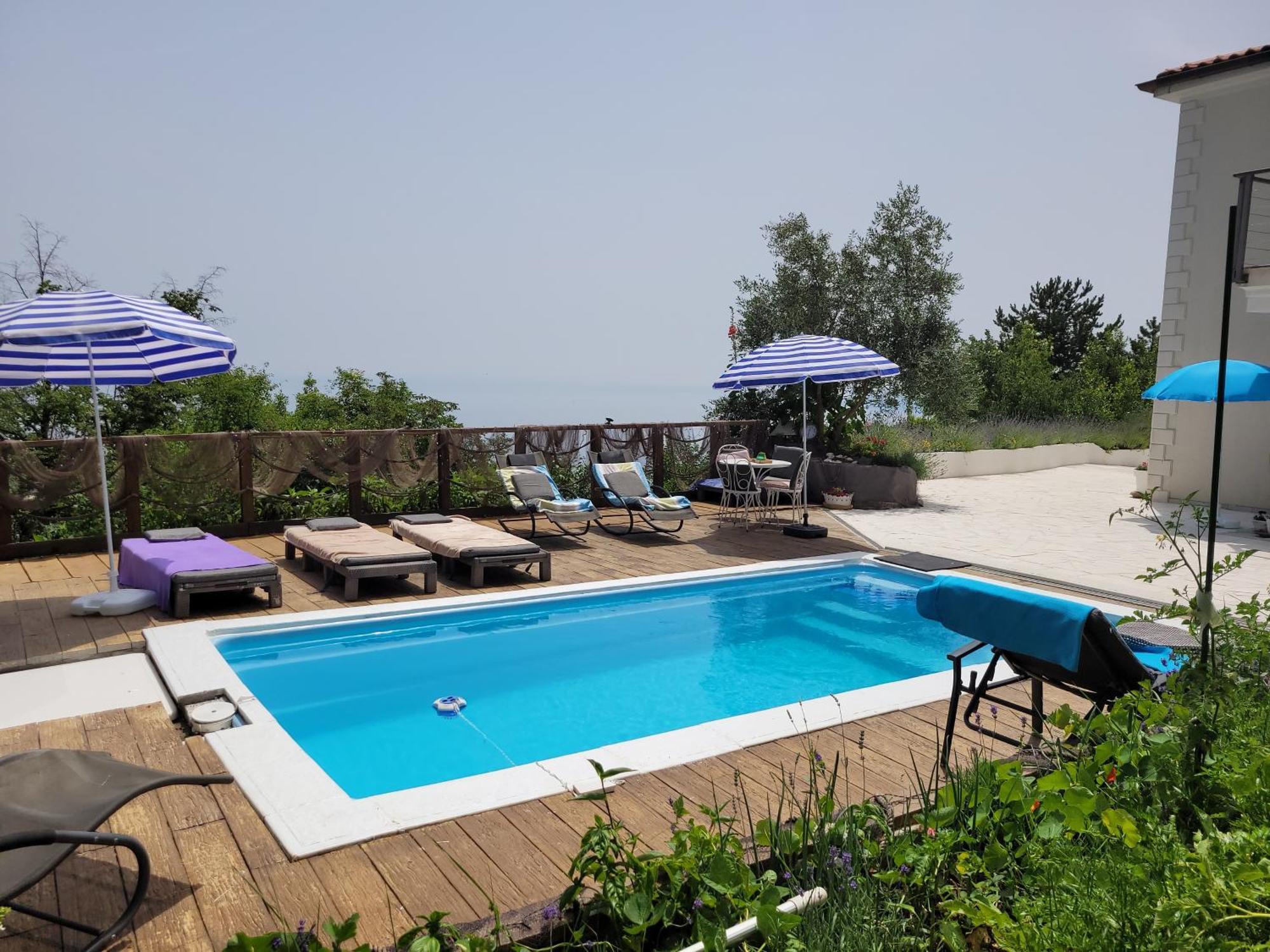 Apartments Chiara Mit Meerblick Und Pool Und Jacuzzi 로브란 외부 사진