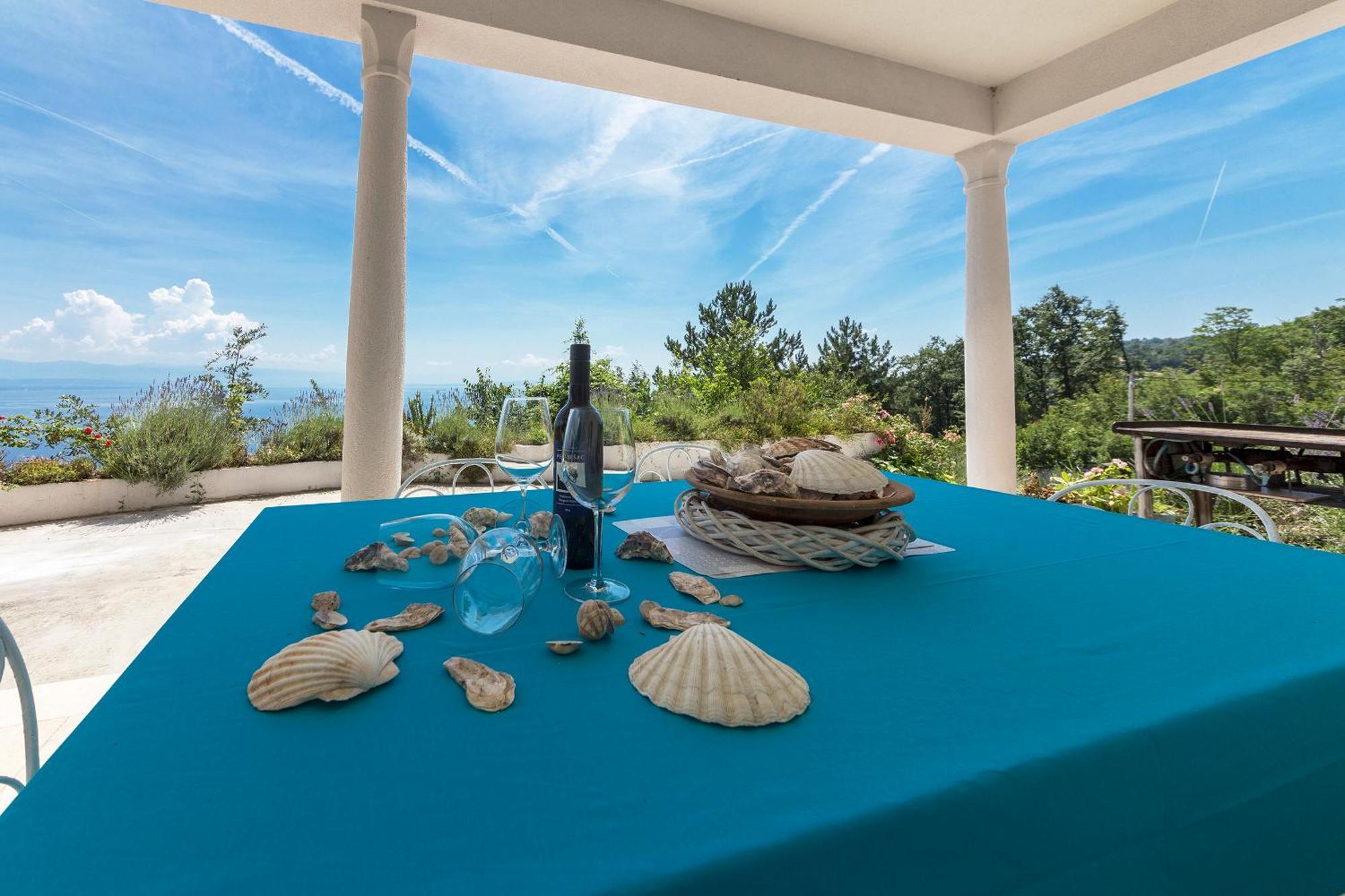 Apartments Chiara Mit Meerblick Und Pool Und Jacuzzi 로브란 외부 사진