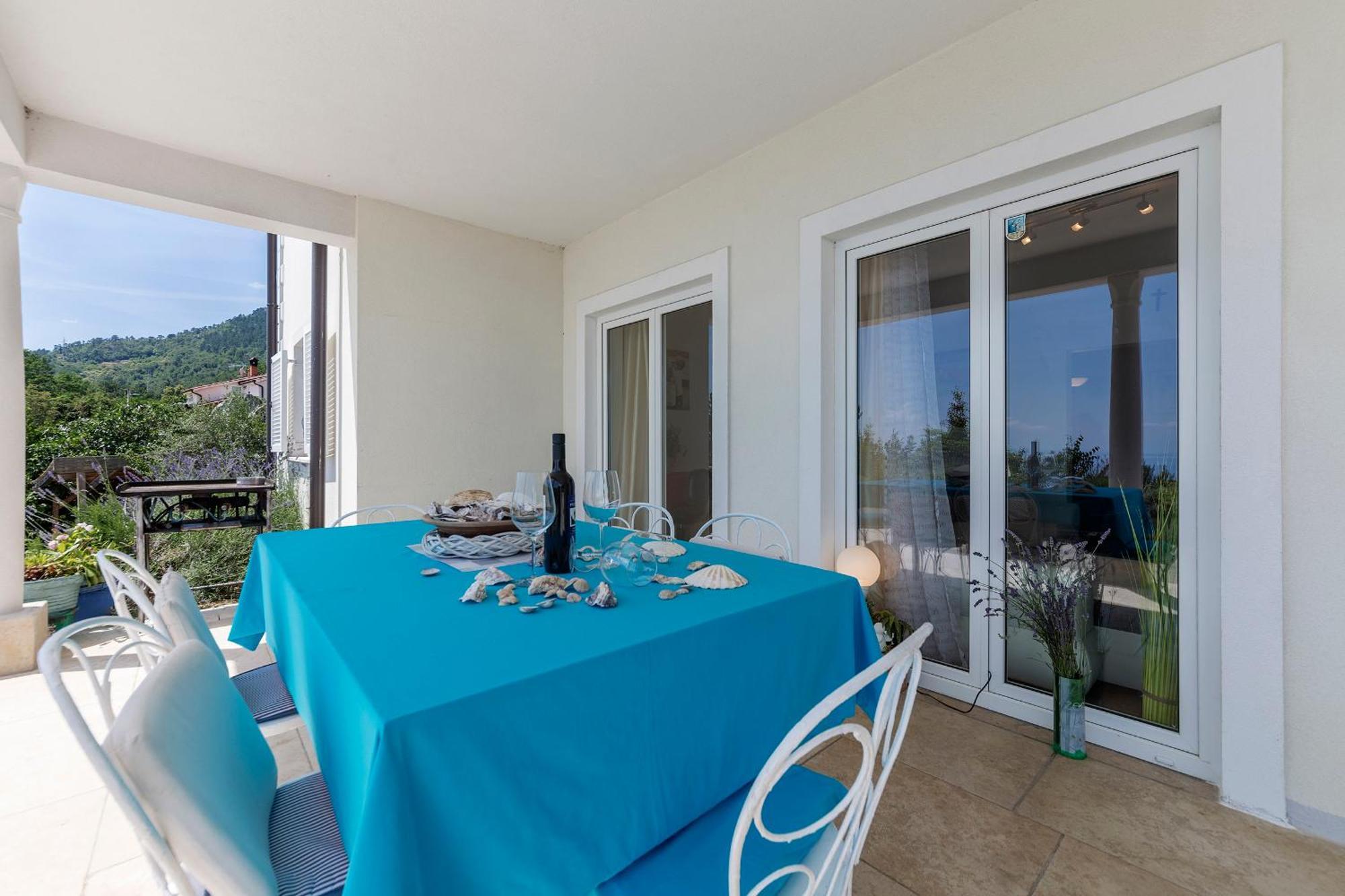 Apartments Chiara Mit Meerblick Und Pool Und Jacuzzi 로브란 외부 사진