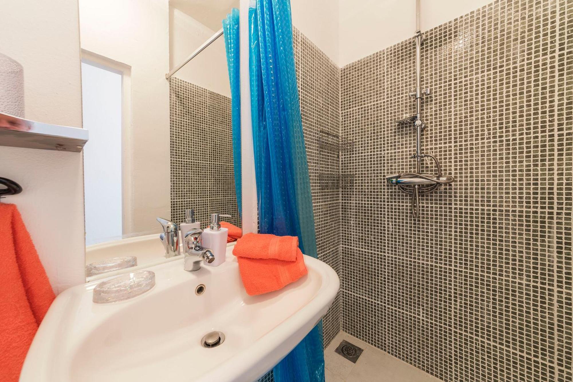 Apartments Chiara Mit Meerblick Und Pool Und Jacuzzi 로브란 외부 사진