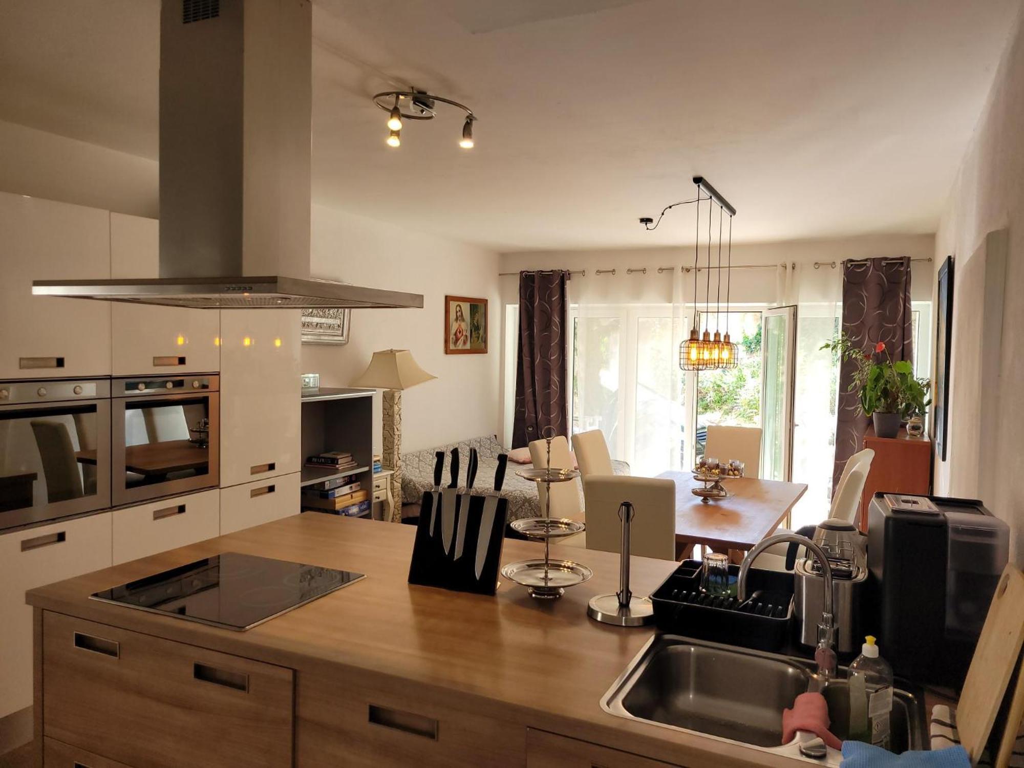 Apartments Chiara Mit Meerblick Und Pool Und Jacuzzi 로브란 외부 사진
