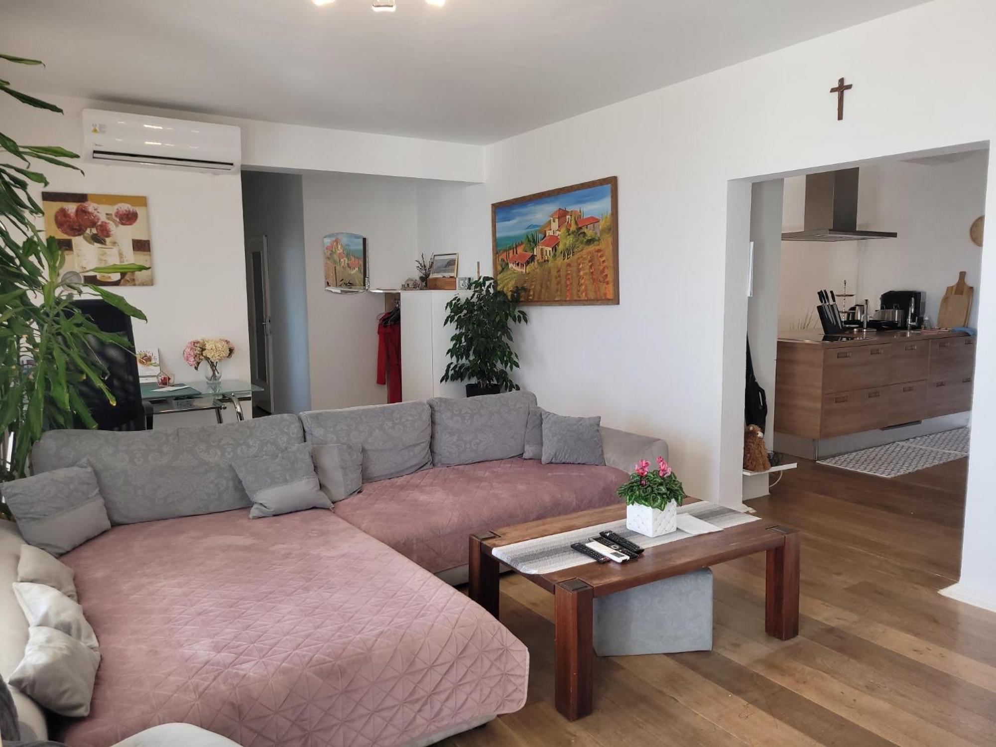 Apartments Chiara Mit Meerblick Und Pool Und Jacuzzi 로브란 외부 사진