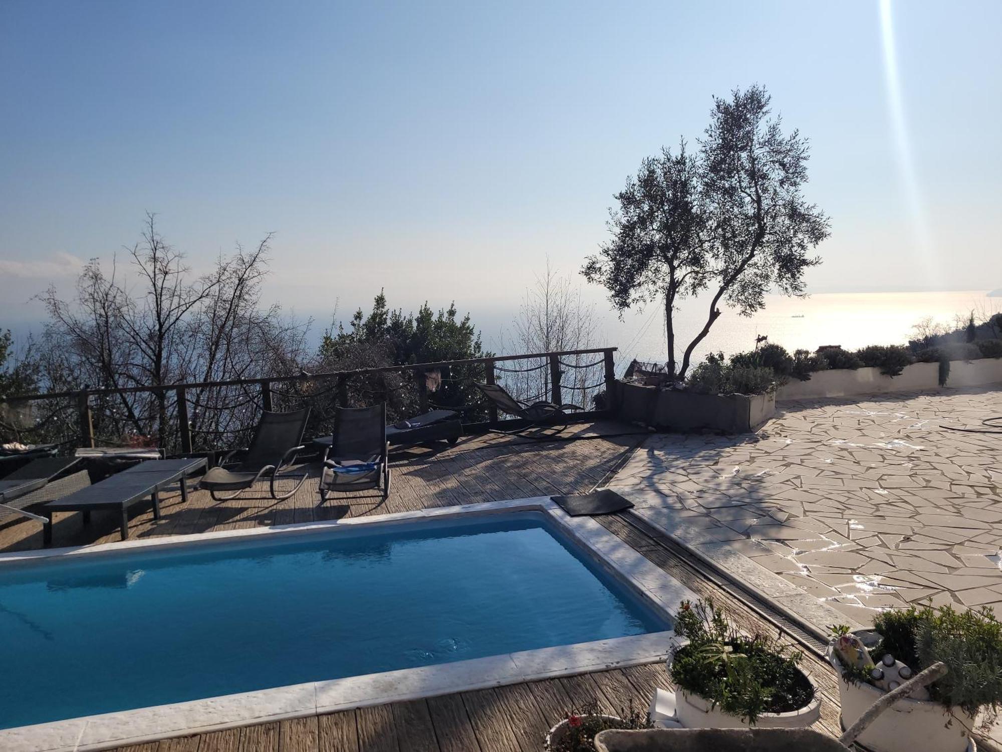 Apartments Chiara Mit Meerblick Und Pool Und Jacuzzi 로브란 외부 사진